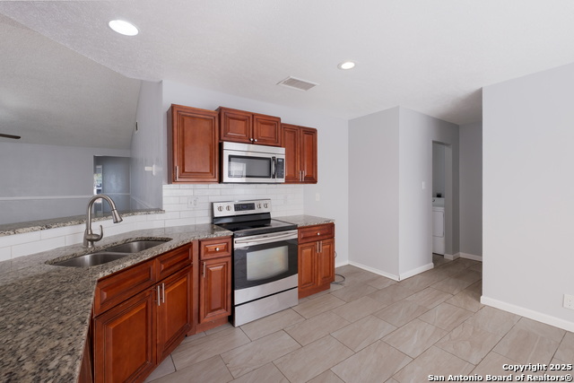 Listing photo id 11 for 9018 Rich Quail