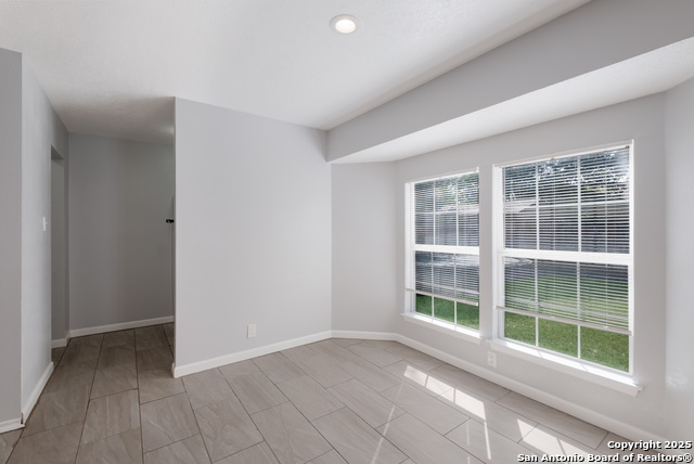 Listing photo id 12 for 9018 Rich Quail