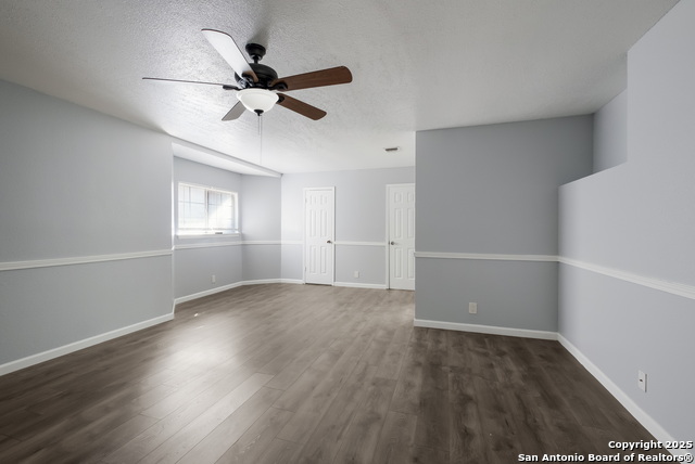 Listing photo id 13 for 9018 Rich Quail