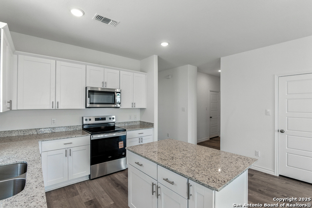 Image 13 of 33 For 4145 Bermuda Ln