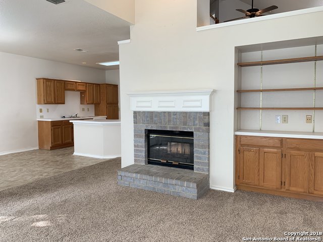 Image 6 of 15 For 5862 Spring Crossing