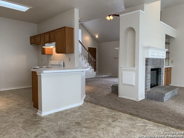 Image 7 of 15 For 5862 Spring Crossing