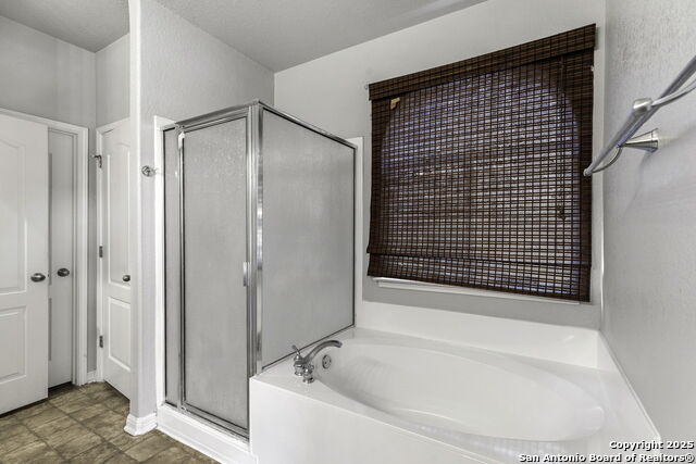 Image 15 of 26 For 419 Coyanosa Falls