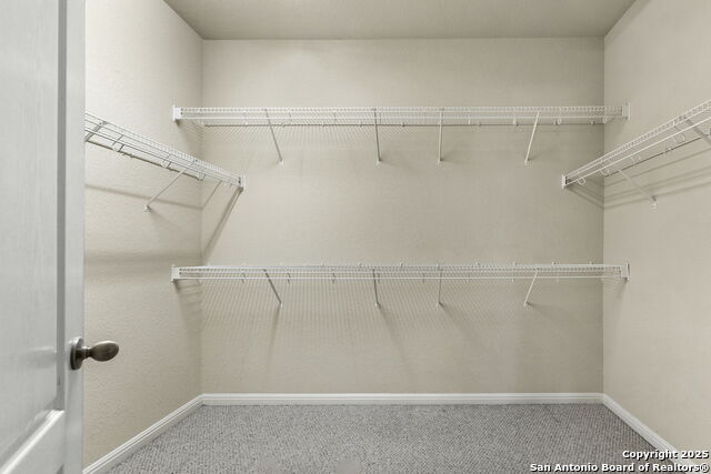 Image 16 of 26 For 419 Coyanosa Falls