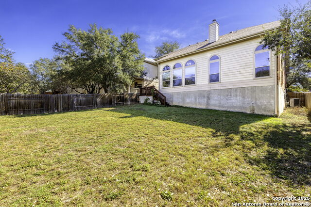 Image 28 of 31 For 419 Coyanosa Falls