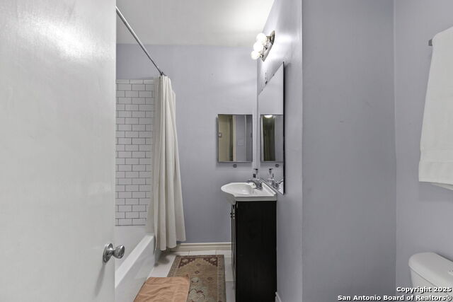 Image 8 of 11 For 403 Karen  