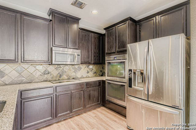 Image 11 of 28 For 823 Spello  