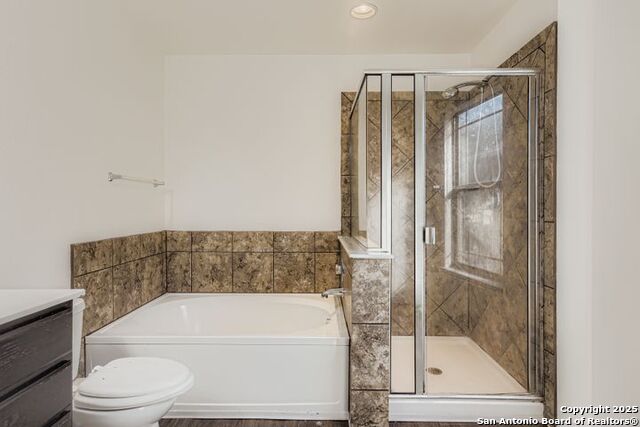 Image 18 of 28 For 823 Spello  