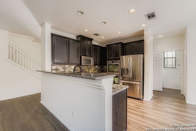 Image 9 of 28 For 823 Spello  