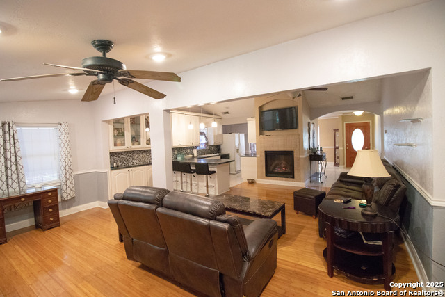 Image 5 of 21 For 8915 Brightwater