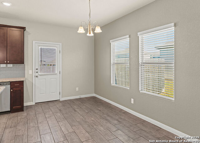 Image 11 of 26 For 754 Farmers Dell