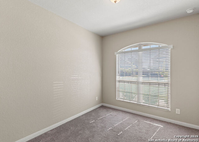 Image 15 of 26 For 754 Farmers Dell