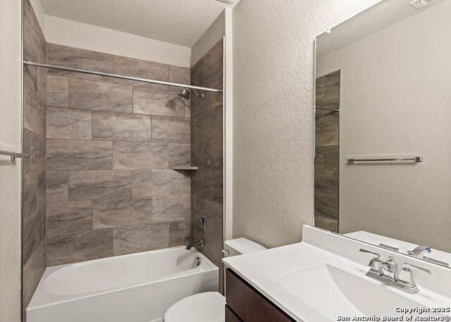 Image 16 of 26 For 754 Farmers Dell