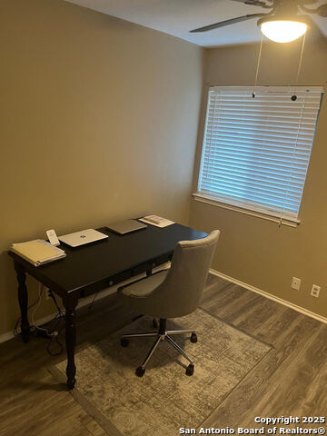 Listing photo id 11 for 9345 Dover  9345