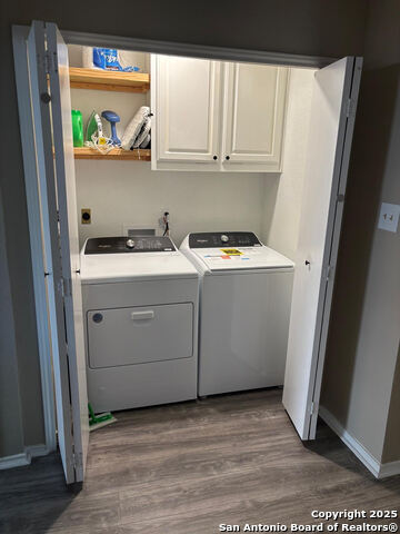 Listing photo id 14 for 9345 Dover  9345