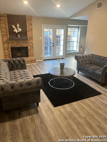 Listing photo id 0 for 9345 Dover  9345