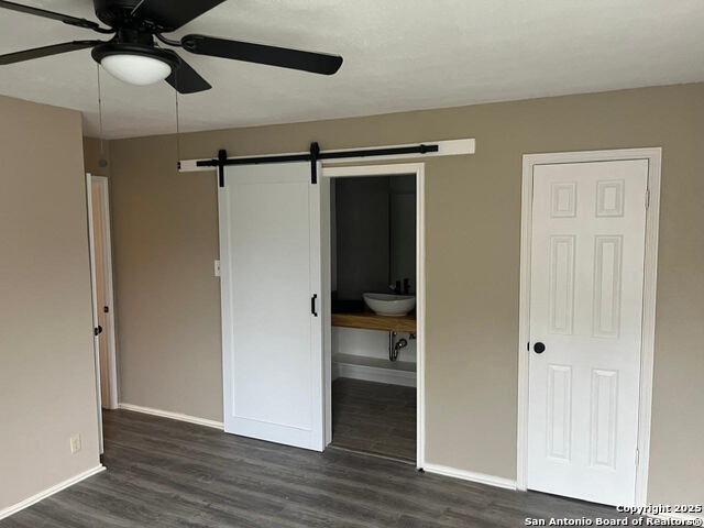 Listing photo id 5 for 9345 Dover  9345