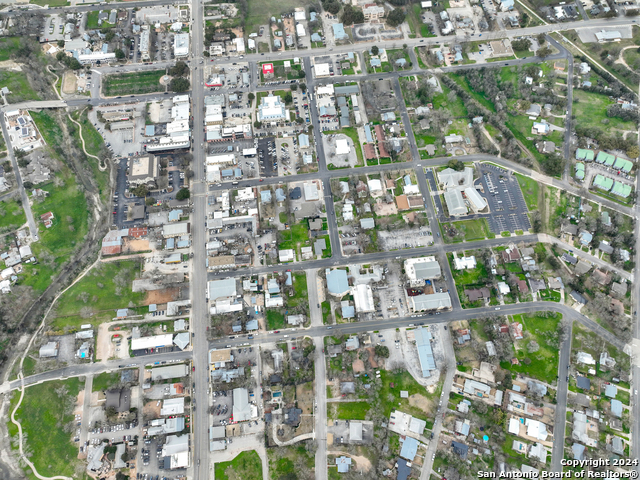 Listing photo id 8 for 115 Pecan St