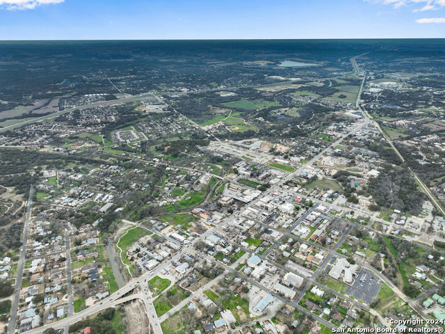 Listing photo id 9 for 115 Pecan St