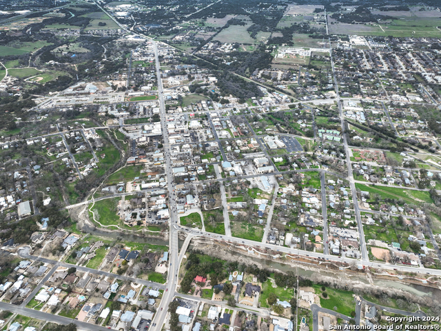 Listing photo id 12 for 115 Pecan St