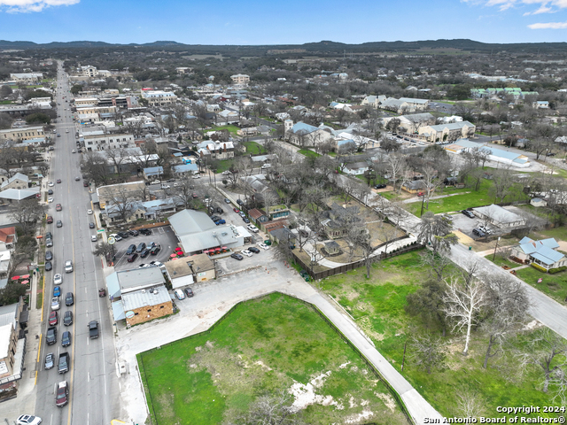 Listing photo id 1 for 115 Pecan St