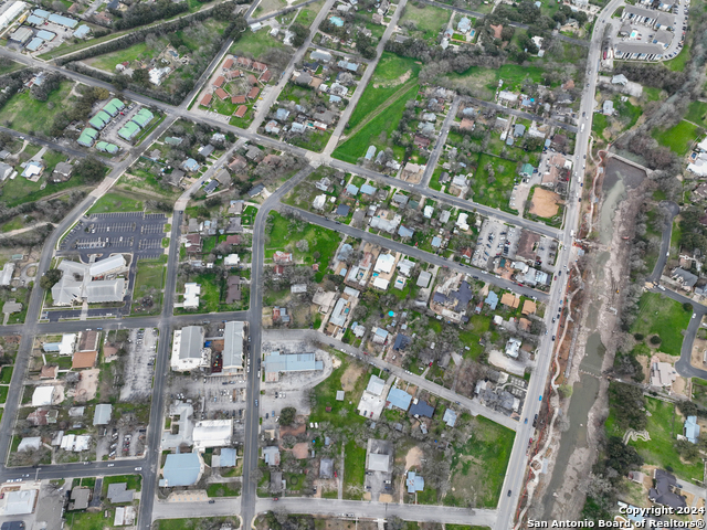 Listing photo id 7 for 115 Pecan St