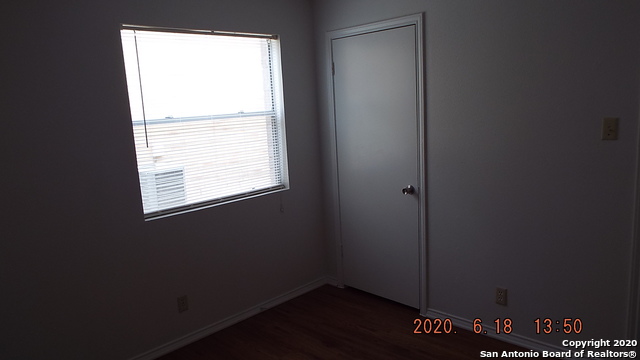 Image 16 of 18 For 5513 Lochmoor 1