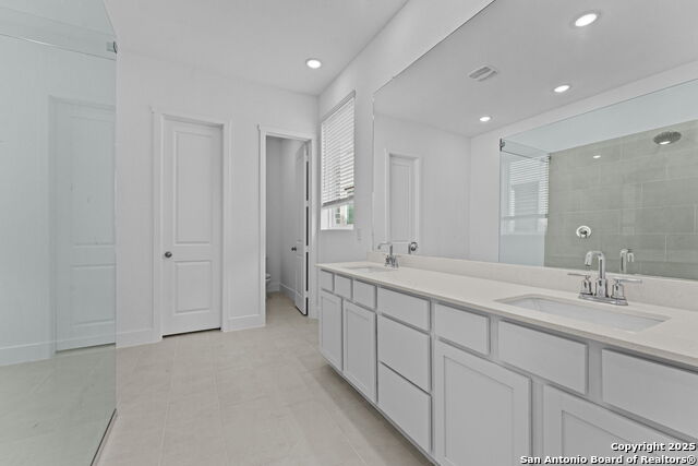 Image 22 of 33 For 5516 Paschal Park