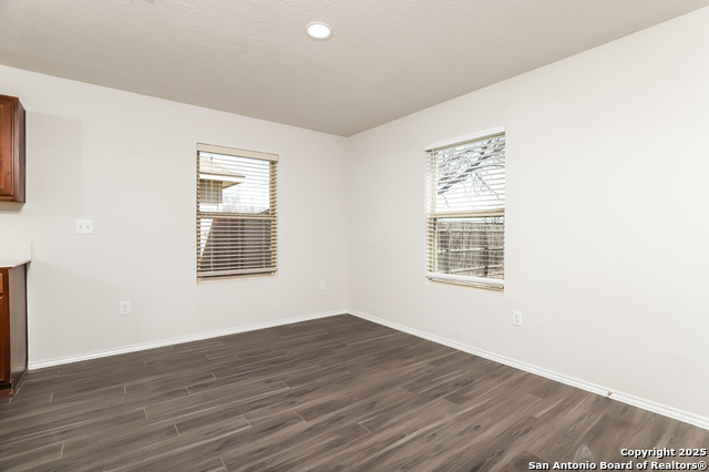 Image 5 of 17 For 822 Robillard