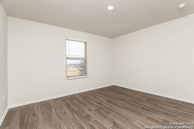 Image 8 of 17 For 822 Robillard