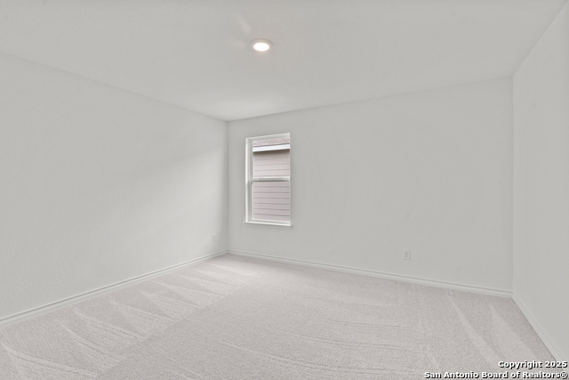 Image 35 of 36 For 944 Heartseed Avenue