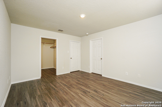 Listing photo id 7 for 8819 Ashley Wilkes