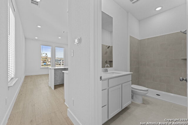 Image 10 of 37 For 5496 Paschal Park