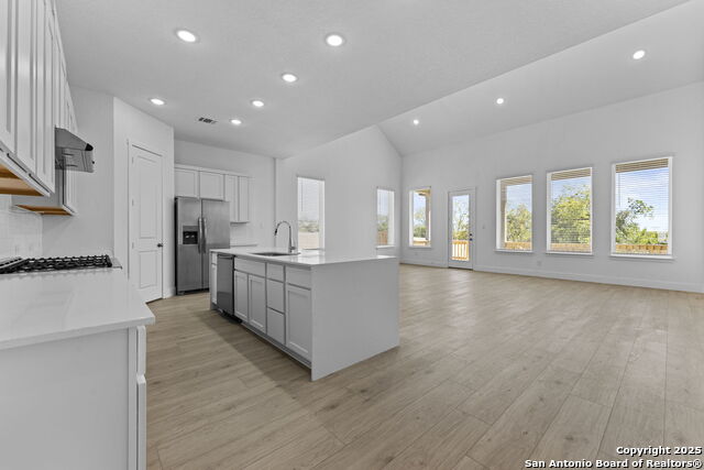 Image 14 of 37 For 5496 Paschal Park