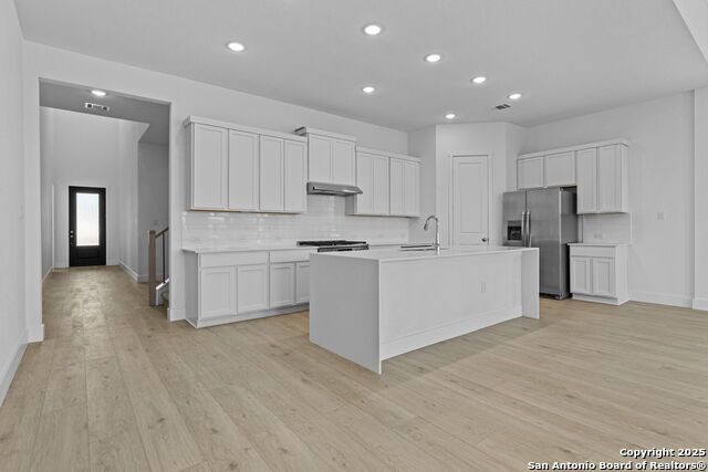 Image 15 of 37 For 5496 Paschal Park