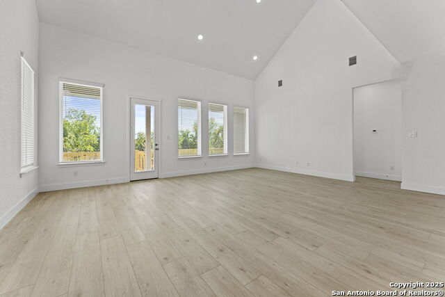 Image 18 of 37 For 5496 Paschal Park