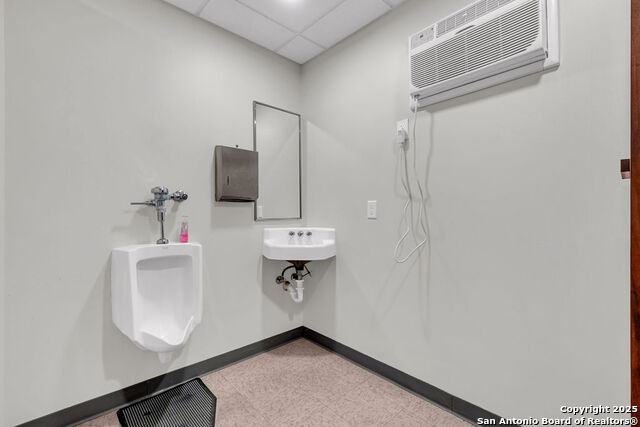 Image 18 of 20 For 931 Basse