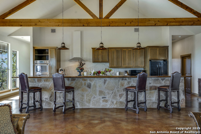 Image 11 of 17 For 515 Settlers Way North