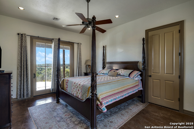 Image 13 of 17 For 515 Settlers Way North