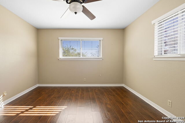 Image 18 of 33 For 31919 Jay Bird