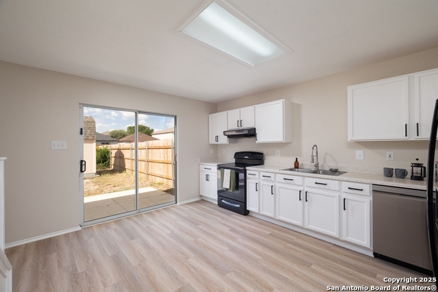 Listing photo id 9 for 2439 Paddle Creek