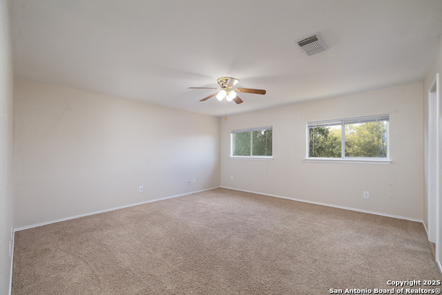 Listing photo id 16 for 2439 Paddle Creek