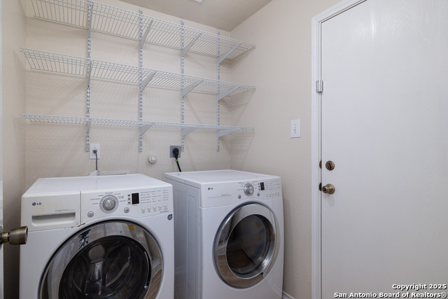 Listing photo id 18 for 2439 Paddle Creek