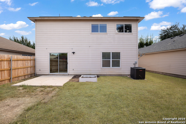 Listing photo id 19 for 2439 Paddle Creek