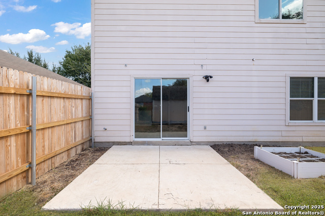 Listing photo id 20 for 2439 Paddle Creek