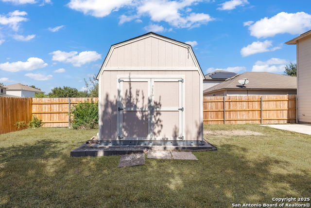 Listing photo id 22 for 2439 Paddle Creek