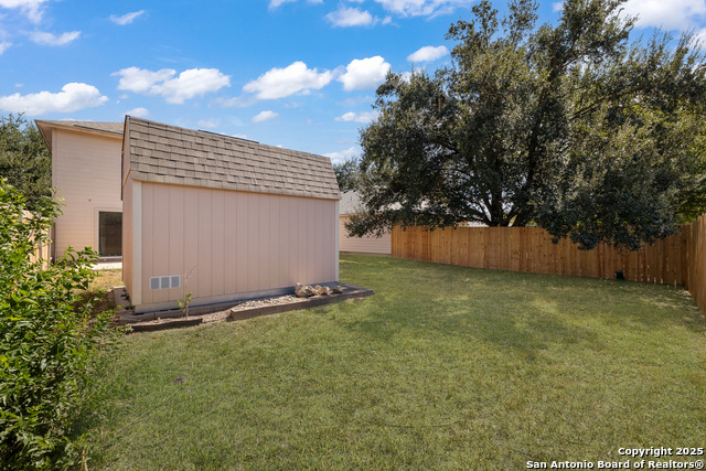 Listing photo id 23 for 2439 Paddle Creek