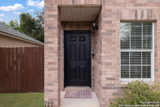 Listing photo id 1 for 2439 Paddle Creek