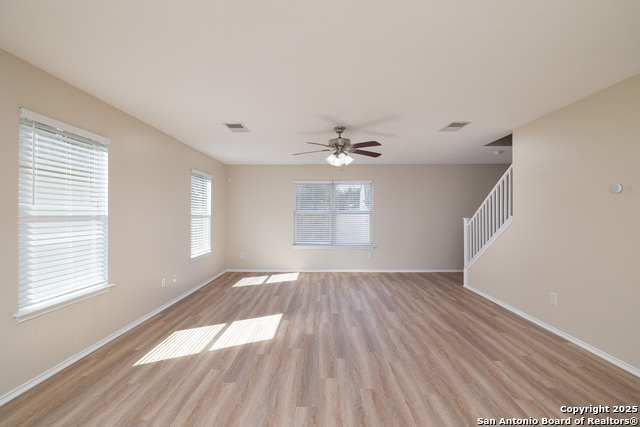 Listing photo id 5 for 2439 Paddle Creek