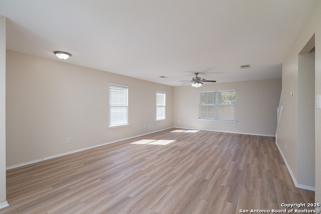 Listing photo id 6 for 2439 Paddle Creek